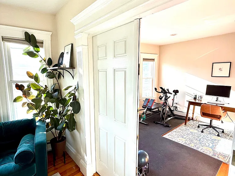 55 Gilbert St — Photo 16