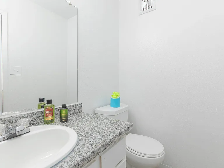 Unity Pointe Apartments — Photo 25