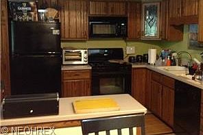 5th image of 7743 Castle Rock Dr NE