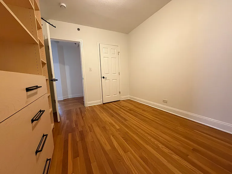 18 Bates St #E — Photo 11