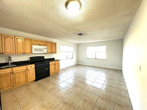 5th image of 3665 SW Cornell Ave #H