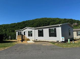 26 Enterprise Dr, Fairview, NC 28730