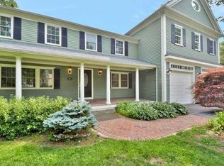 11 Reeves Rd, Bedford, MA 01730