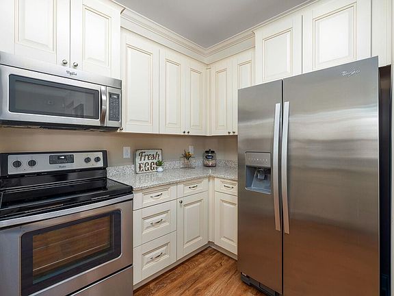 2nd image of 400 Advancement Ave #516-301