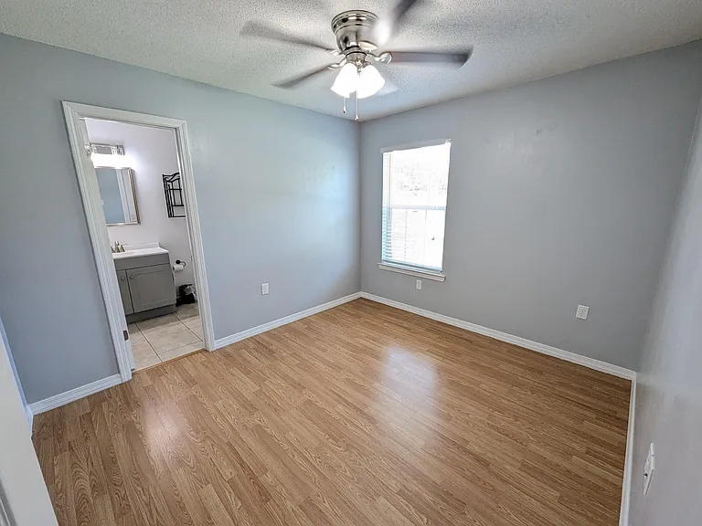 8325 Fortworth St — Photo 19