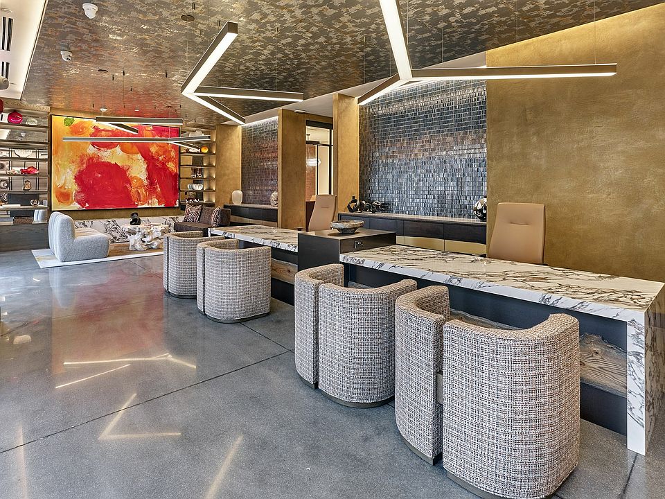 Phoenix Leasing Office