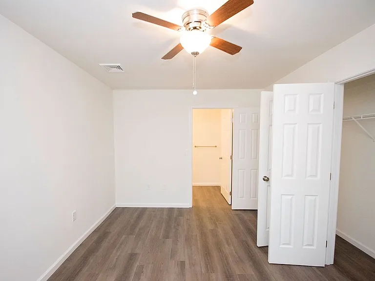 Apartments On Main — Photo 58