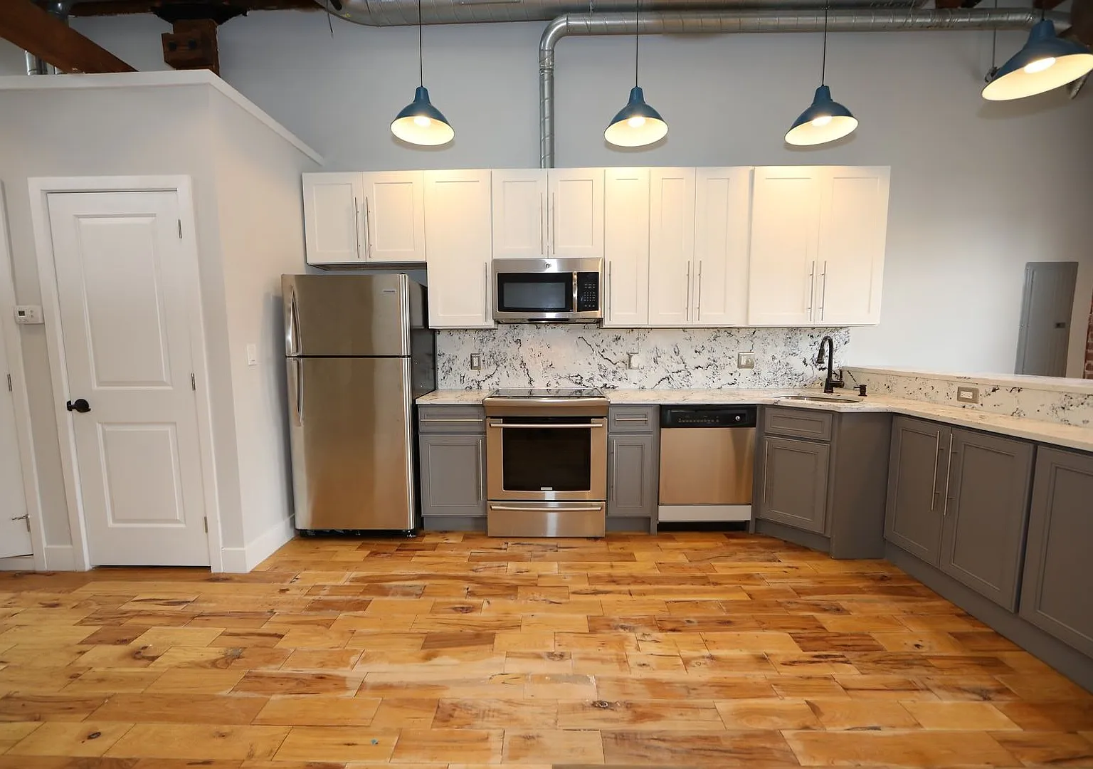 1822 E Glenwood Ave — Photo 4