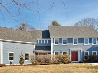 25 Cross Hill Rd, Cape Elizabeth, ME 04107