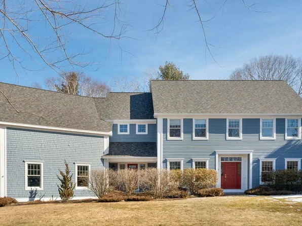25 Cross Hill Road, Cape Elizabeth, ME 04107