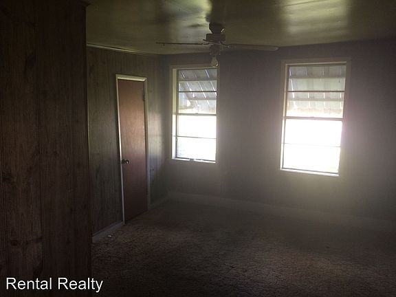 3rd image of 804 W 22nd St