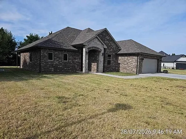 404 Hannah Ave, Fletcher, OK 73541