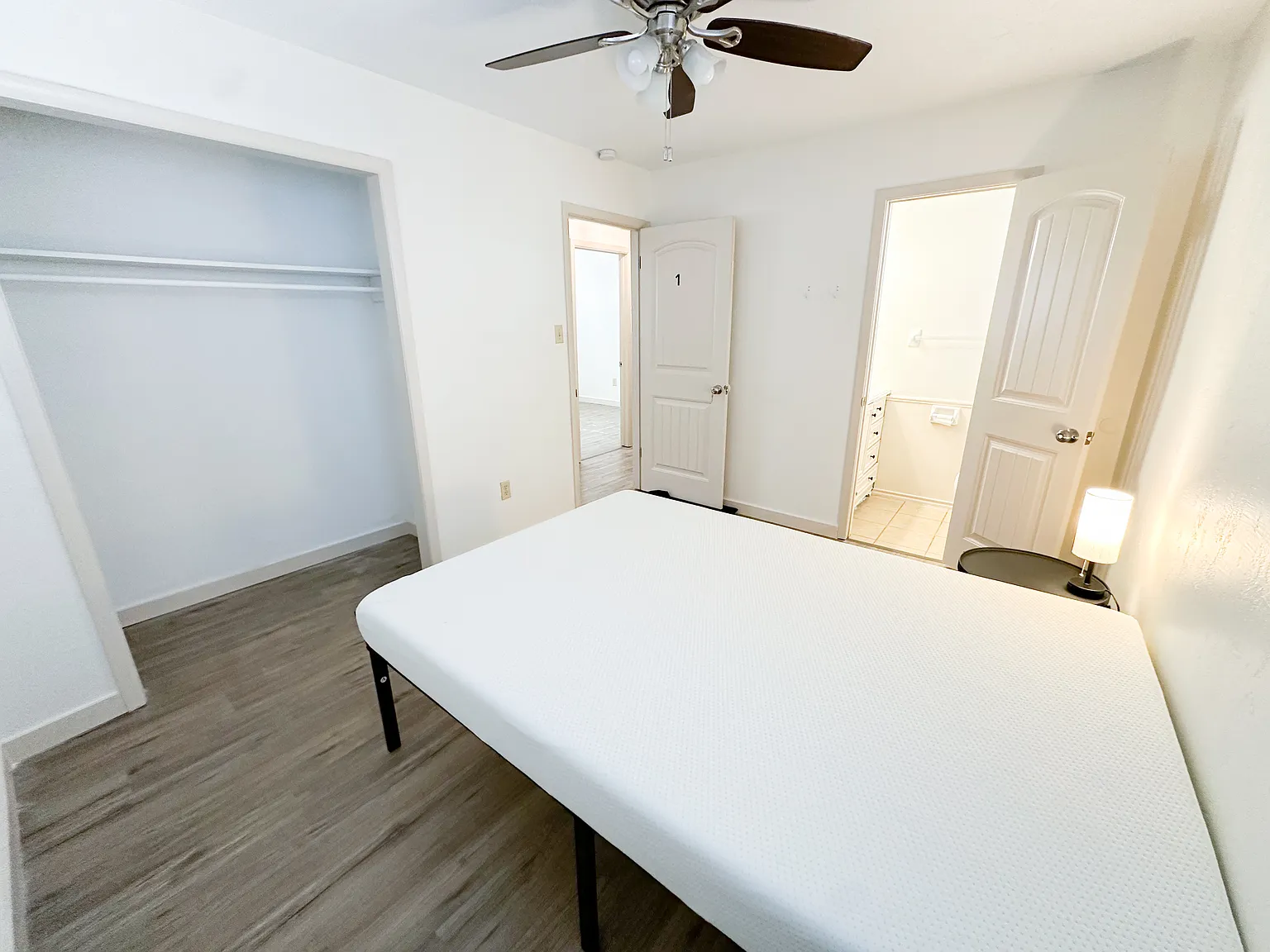Master Bedroom Room Rental | Private Half Bath | All Bills Included |Lawton — Photo 2