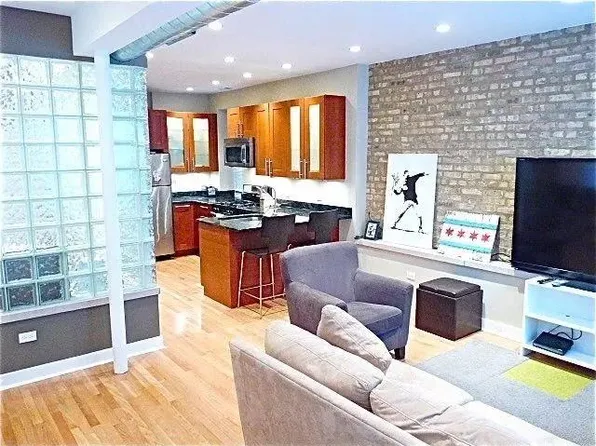 1636 W Beach Ave Unit 1, Chicago, IL 60622