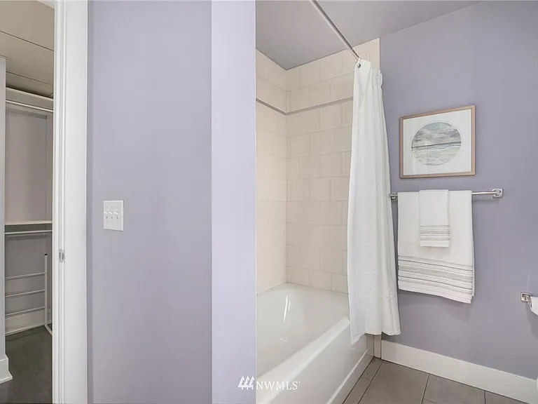 1609 Summit Ave #302 — Photo 10