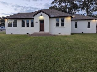 606 Davis St, Jennings, LA 70546