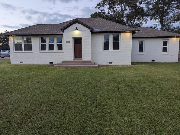 606 Davis St, Jennings, LA 70546