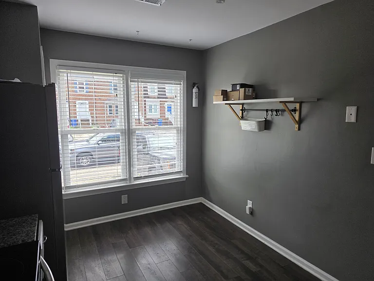 4306 Thomas Ln — Photo 10