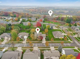 421 Bailey Dr, Madison, WI 53718