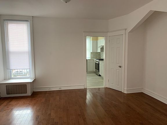3rd image of 3528 Englewood St