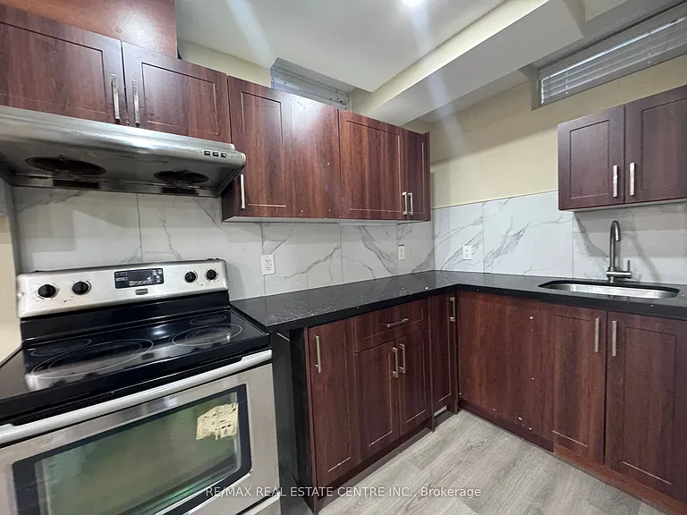 140 Cadillac Cres #BASEMENT — Photo 15