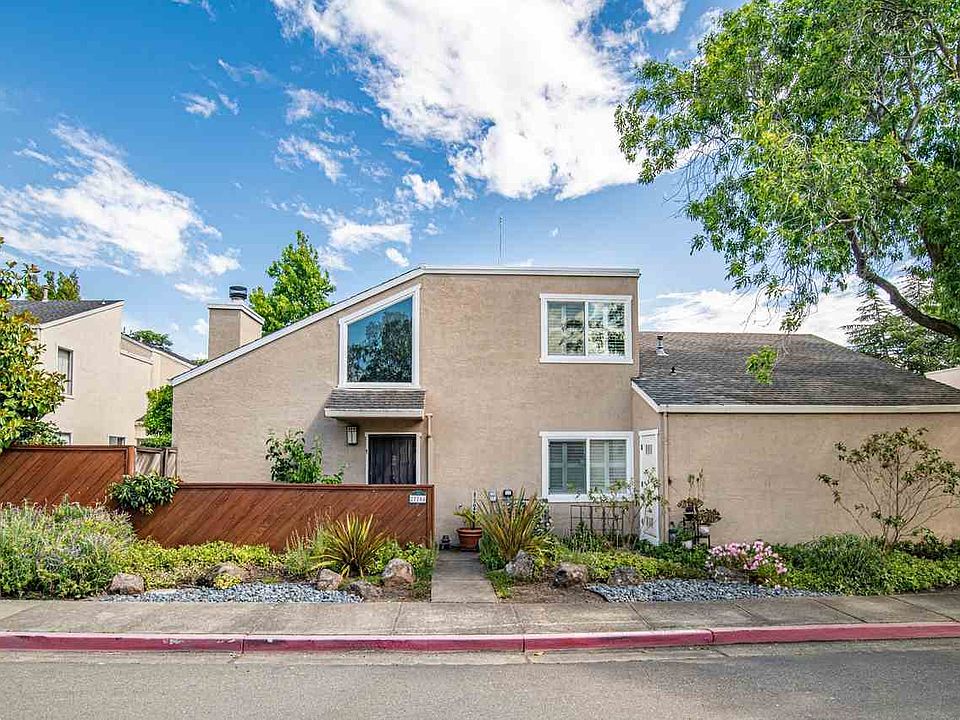 1st image of 27704 Persimmon Dr