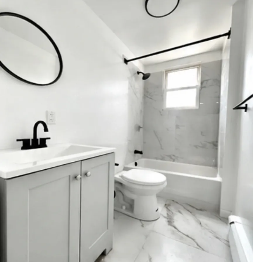3 bed, $2,000 — Photo 1