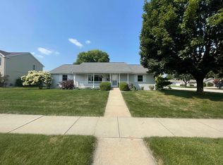 1302 Stanek Ln, De Pere, WI 54115