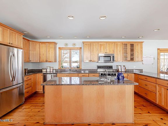 5th image of 54 Egremont Plain Rd