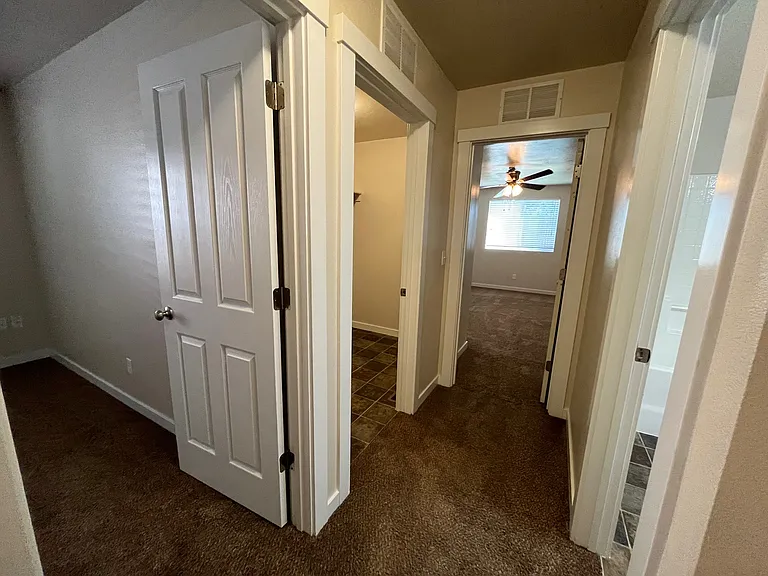 589 W Ramsbrook St — Photo 7