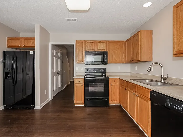 6114 Patric Alan Ct — Photo 7