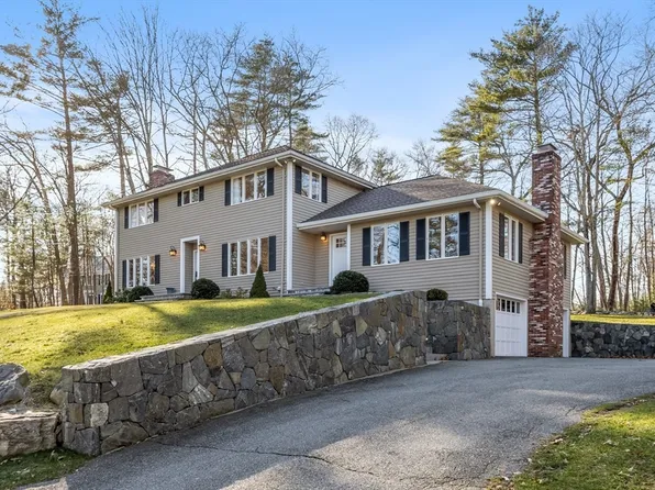 15 Washington Dr, Acton, MA 01720