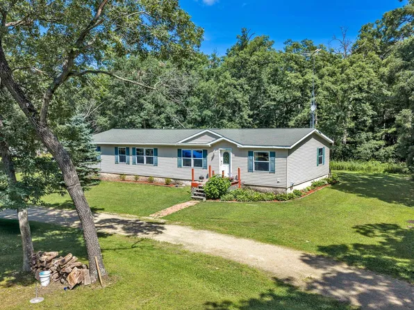 W4172 50th St, Mauston, WI 53948