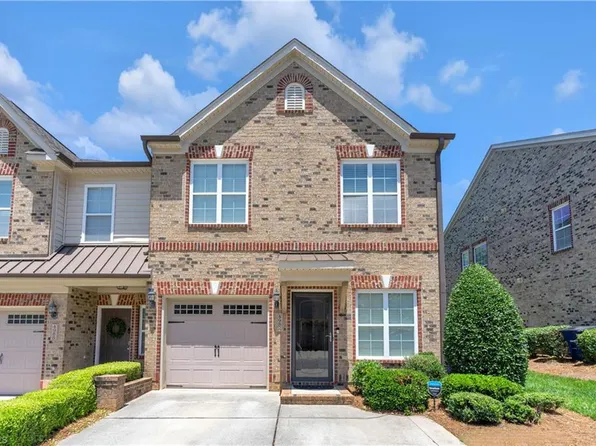 4982 Wyngate Village Dr, Winston Salem, NC 27103