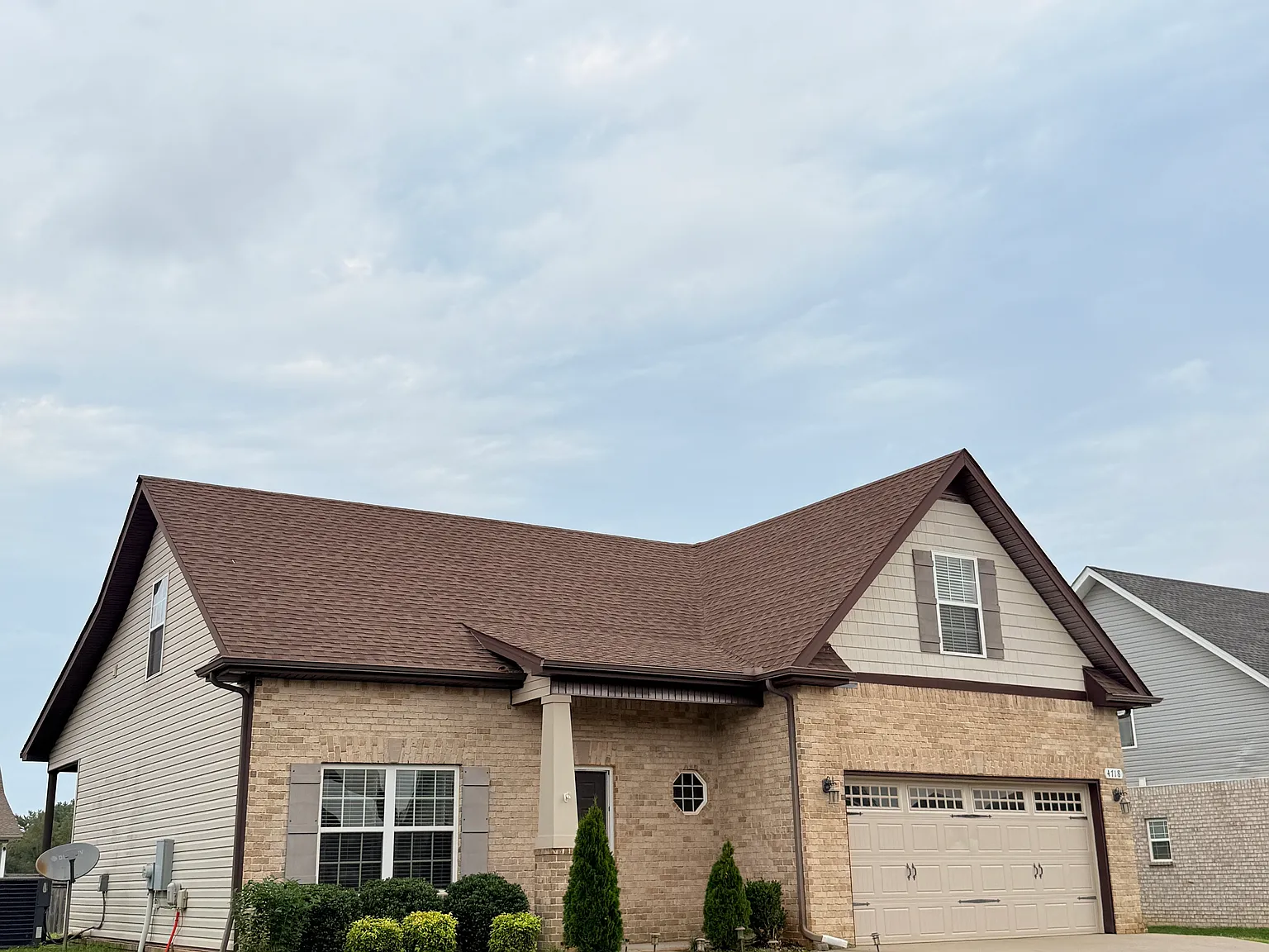 4 bed, 2.5 bath, 2360 sqft, $2,590 — Photo 2