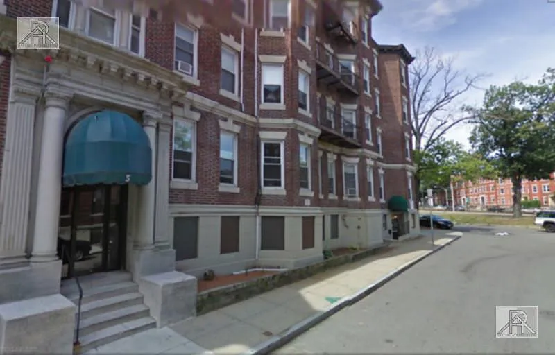 5 Walbridge St #8