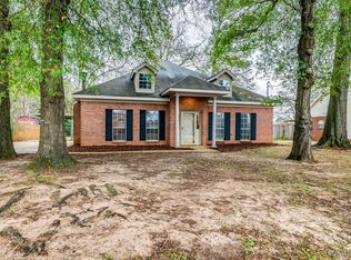 546 Mount Airy Dr, Prattville, AL 36067