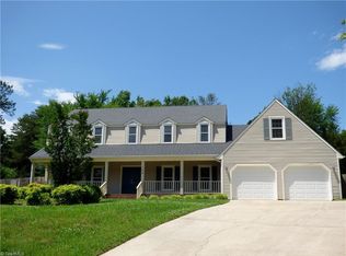 104 Oneill Ct, Jamestown, NC 27282