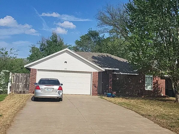 409 Collins Ct, Stillwater, OK 74074