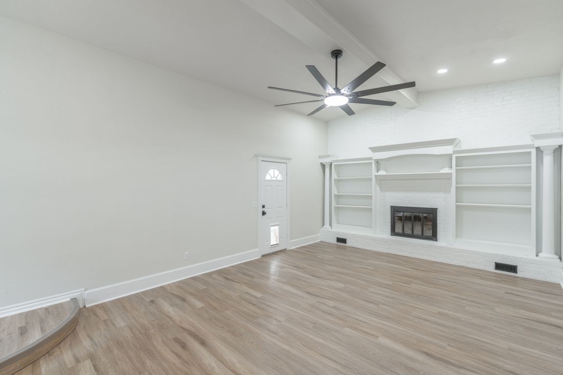 next background image