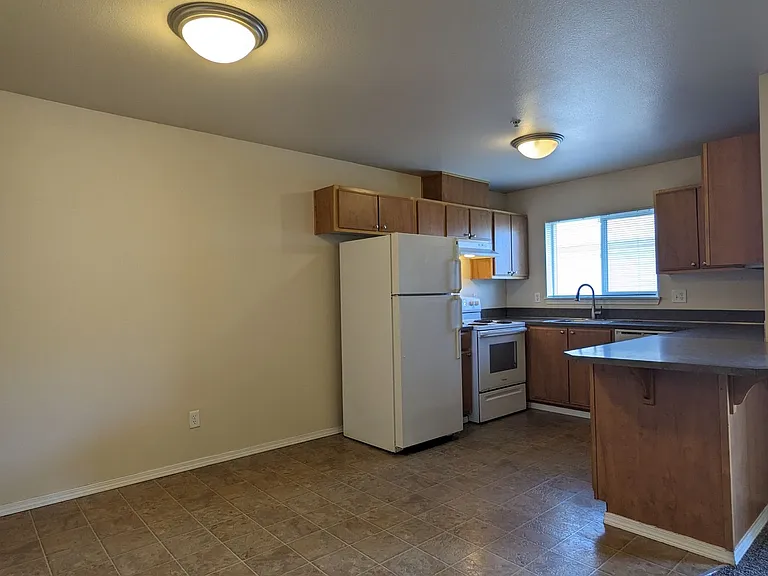 Wellesley Park Apartments — Photo 6