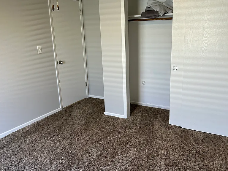 2077 NW Hickory Ln — Photo 10