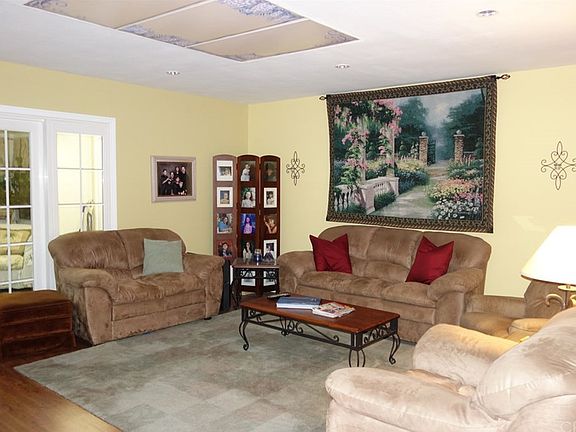 2nd image of 26860 Oak Branch Cir