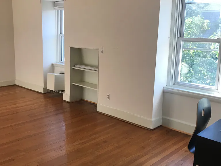 210 N 36th St #3 — Photo 8