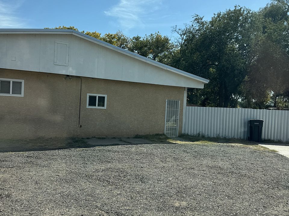 2nd image of 2224 Durand Rd SW