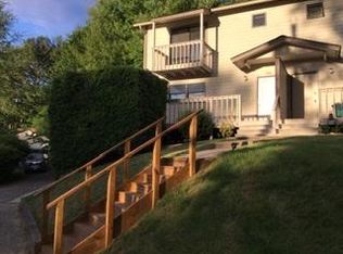 203 Hillside Dr #203, Burnsville, NC 28714