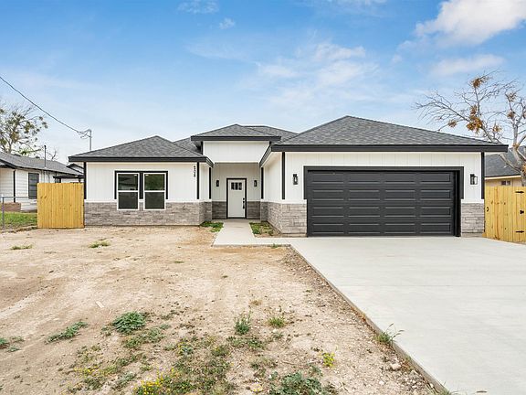 3rd image of 208 W 4th St