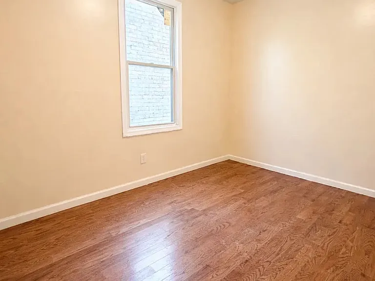 85 Littleton Ave #202 — Photo 4