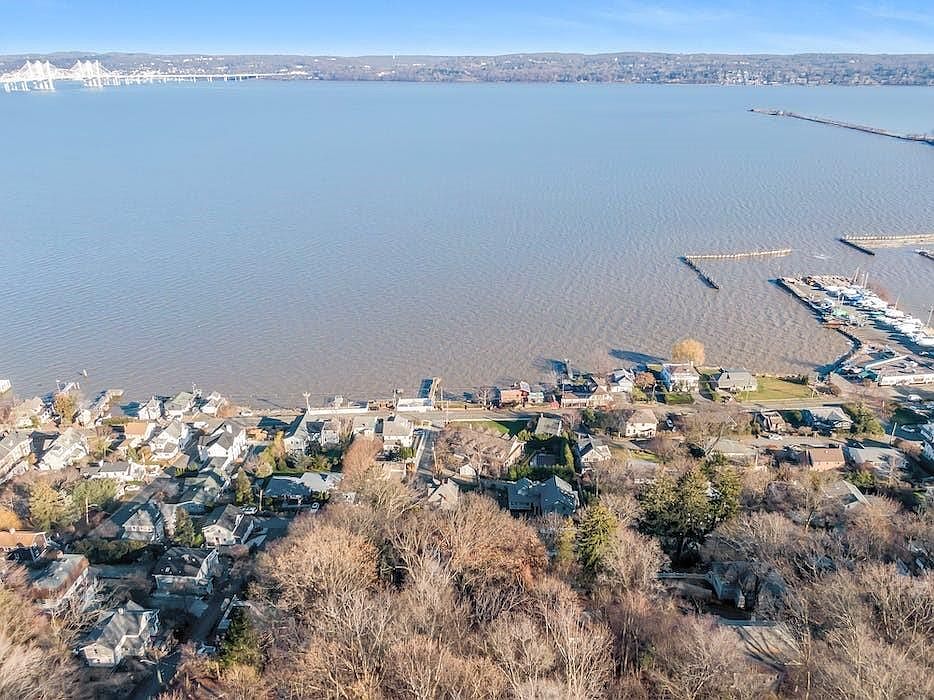 1st image of 345 Hudson Terrace