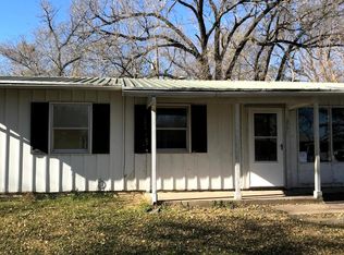 209 SE Winfield Ave, Topeka, KS 66607